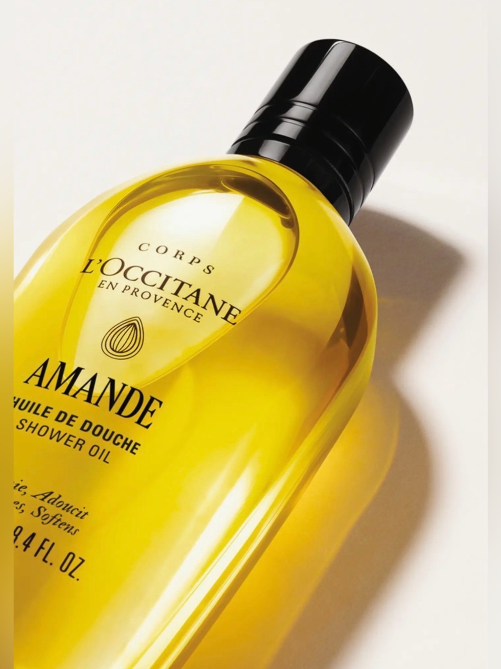 L'OCCITANE Amande Sublime Softening Shower Oil - Picture 2 of 4